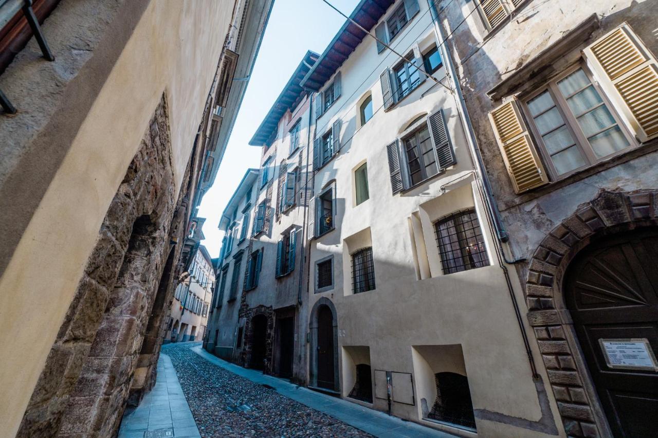 Feel - Salvecchio Apartments Bergamo Bagian luar foto